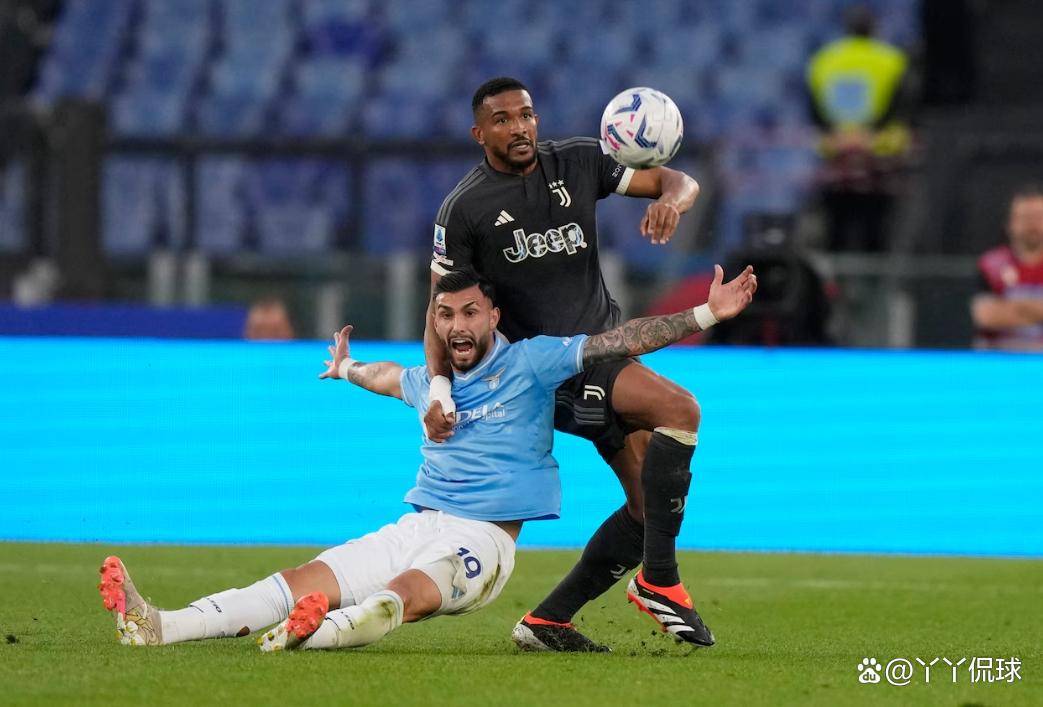 意甲卫冕冠军获得关键胜利，继续追赶前列