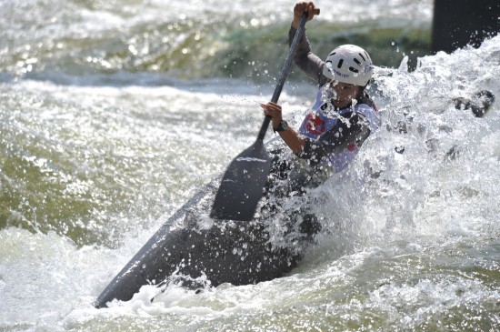 开云体育在线-东南亚足球风云：女性选手竞技激烈