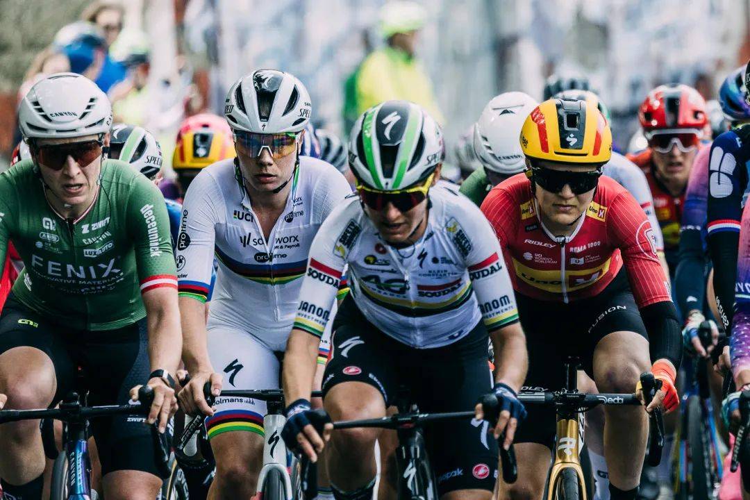 开云体育官方网站-车队高效配合，助力在联赛中连胜多场的简单介绍