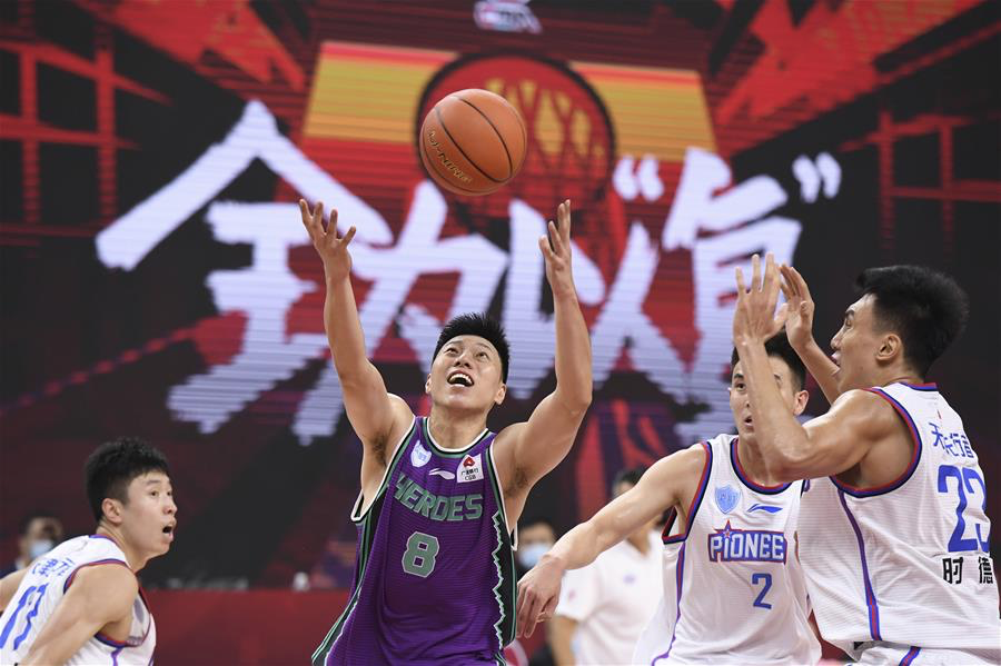 开云体育下载-哈尔滨男篮全力以赴，取得胜利