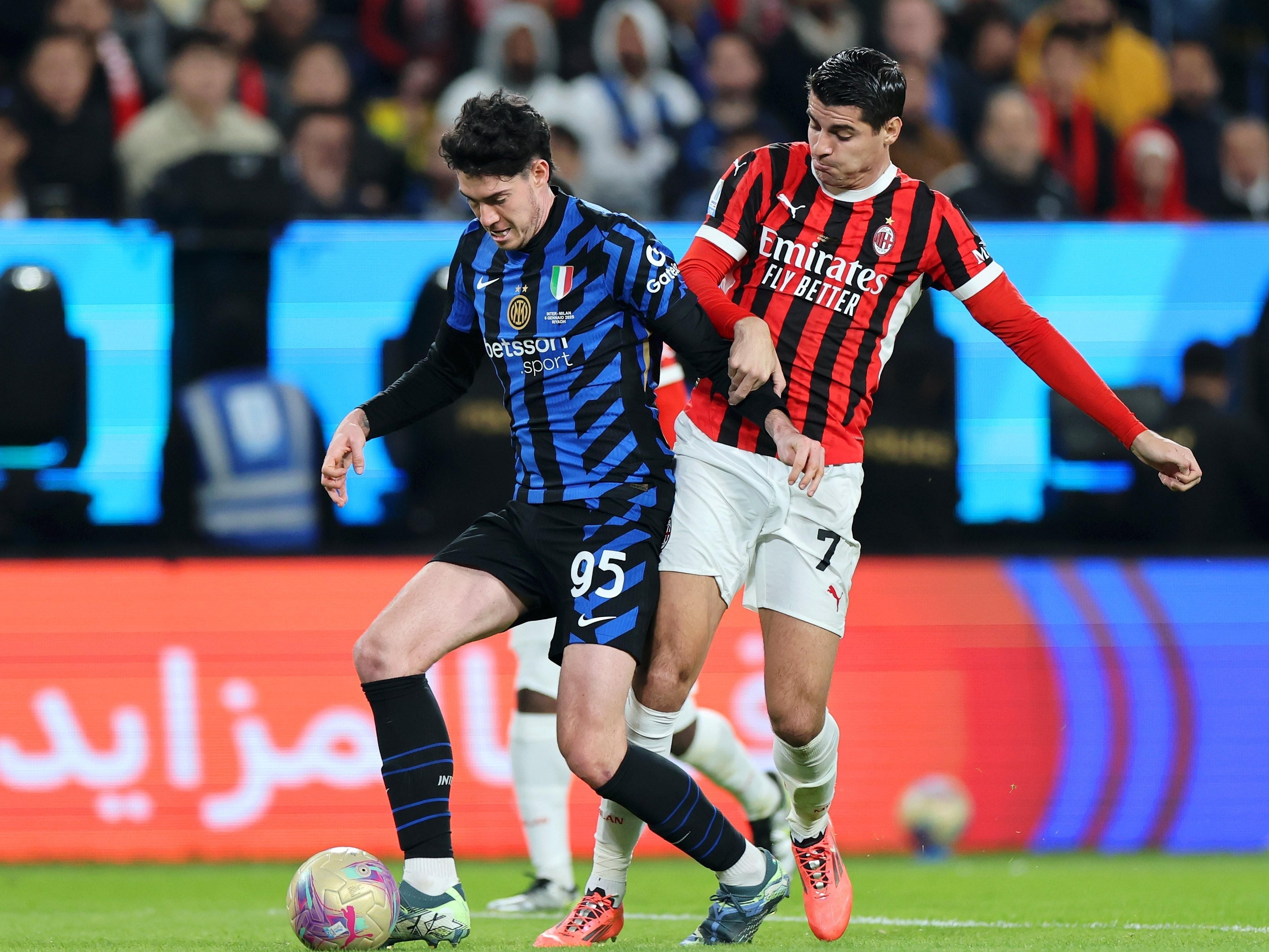 关于尤文图斯战胜国际米兰，小组出线形势乐观的信息