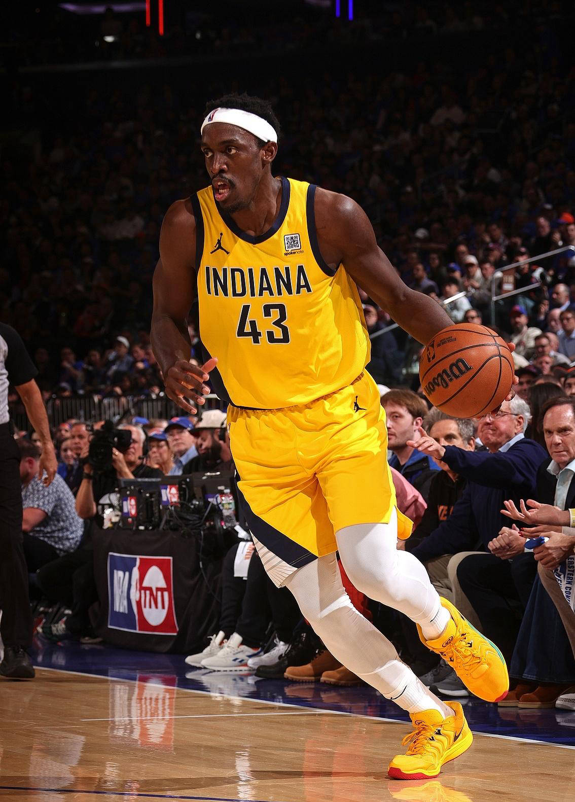 步行者客场击败黄蜂，韦德复出贡献全力的简单介绍