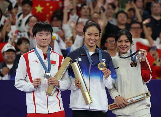 开云体育下载-女子羽毛球团体战乔迁夺冠，再登领奖台的简单介绍