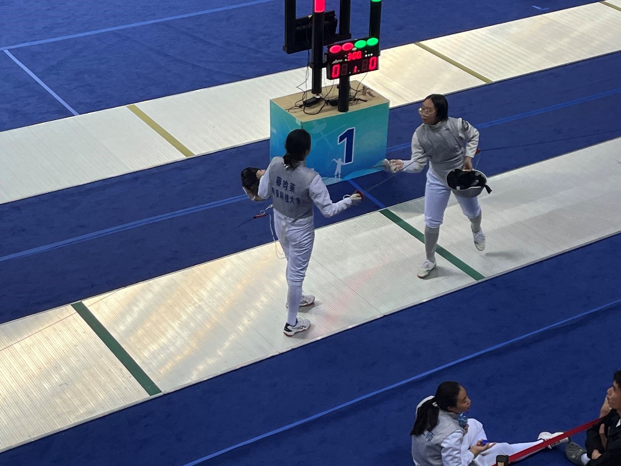 中国击剑队在团体赛中获得好成绩 中国击剑队在团体赛中获得好成绩