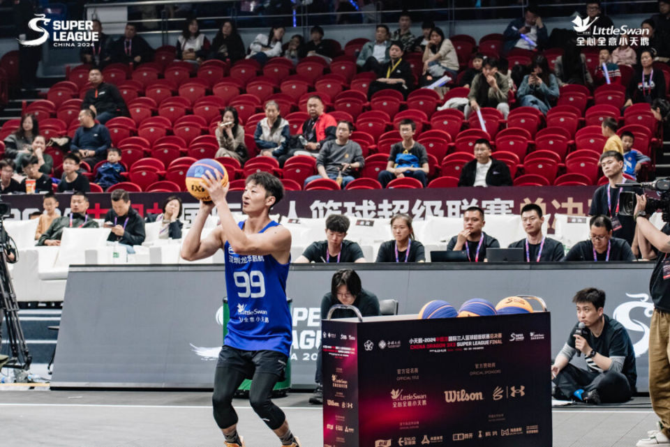 开云体育下载-塞尔维亚球队新赛季开赛，争夺联赛冠军