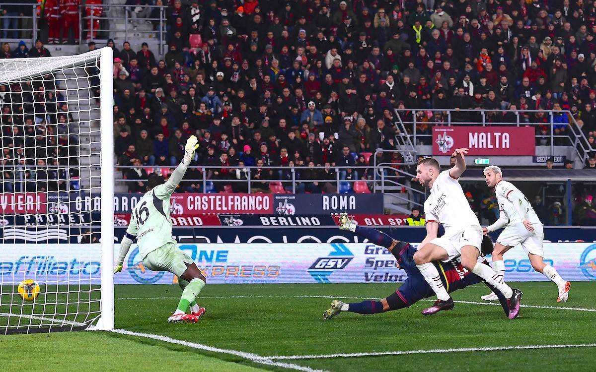 开云官方app入口-国际米兰主场惨败博洛尼亚，遭遇重挫