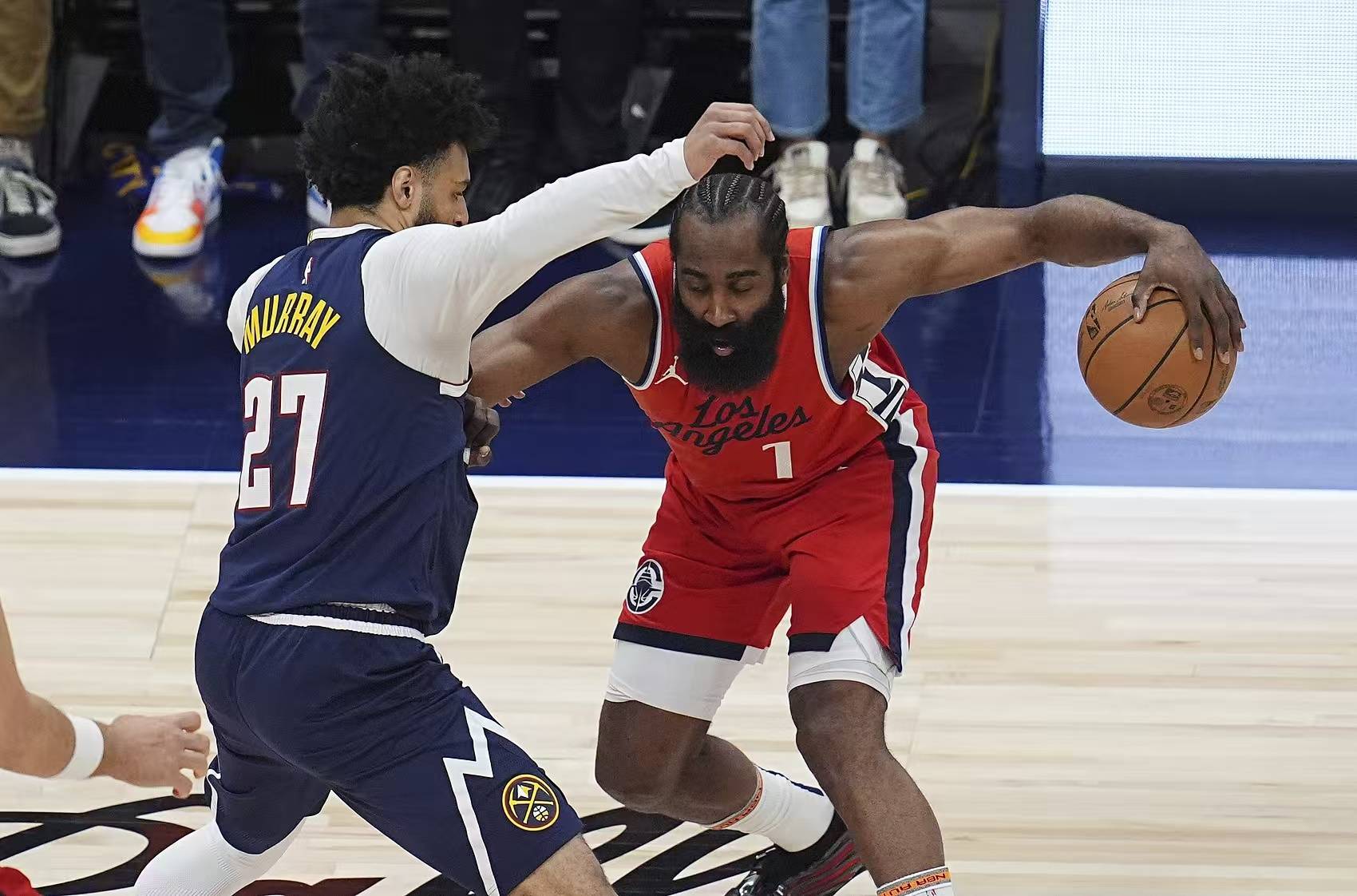 关于快船积分榜登顶,球队实力强劲无疑的信息 关于快船积分榜登顶,球队实力强劲无疑的信息