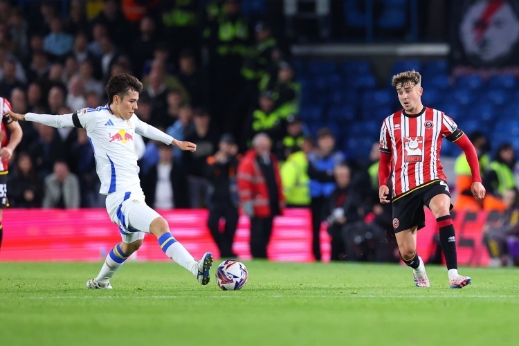 利兹联升超后表现亮眼,球队如何保持士气和状态?的简单介绍 利兹联升超后表现亮眼,球队如何保持士气和状态?的简单介绍