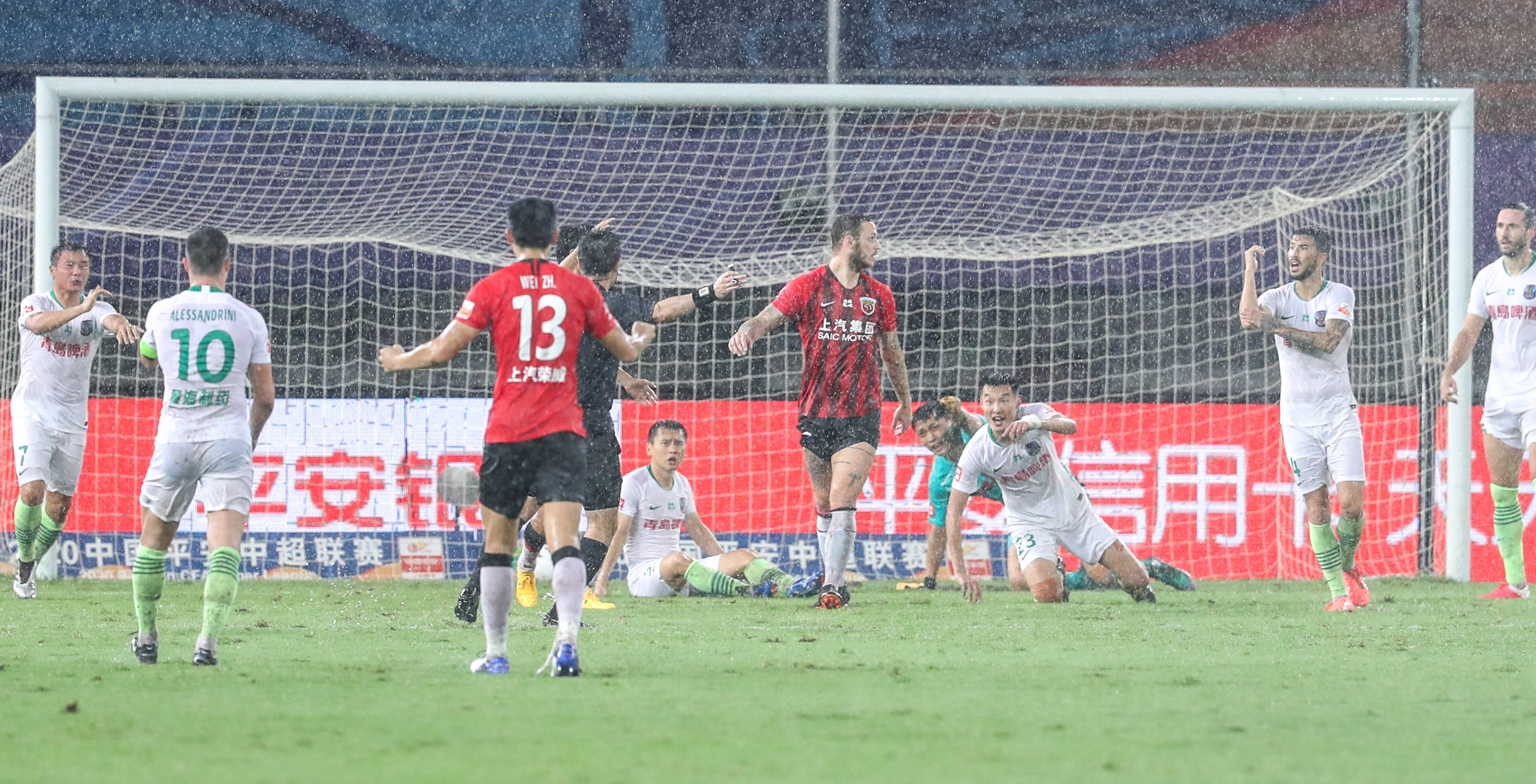 关于上海上港憾失主场胜利，全队积极总结反思的信息