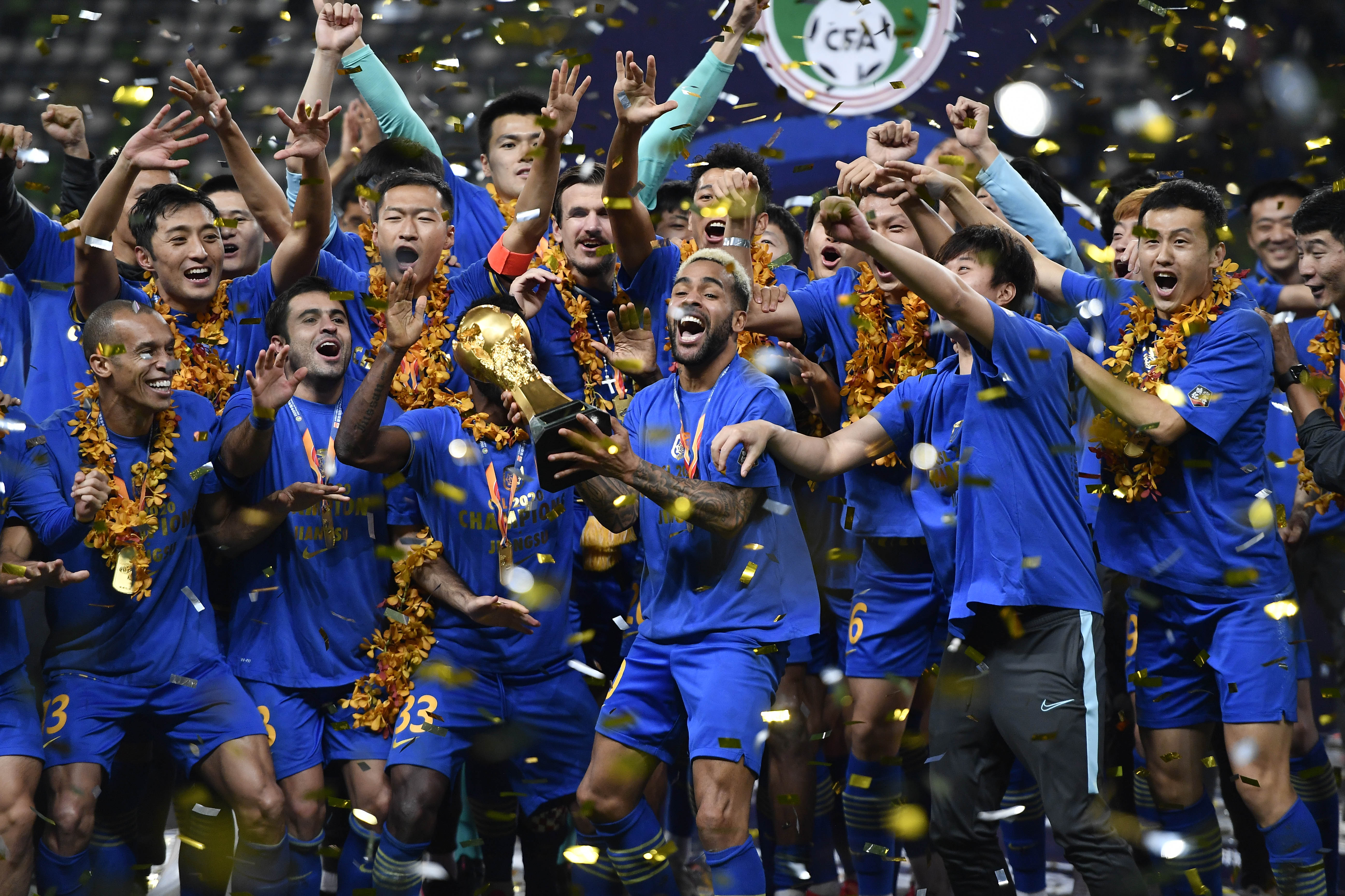 关于江苏苏宁主场击败河北华夏幸福,保持势头的信息 关于江苏苏宁主场击败河北华夏幸福,保持势头的信息