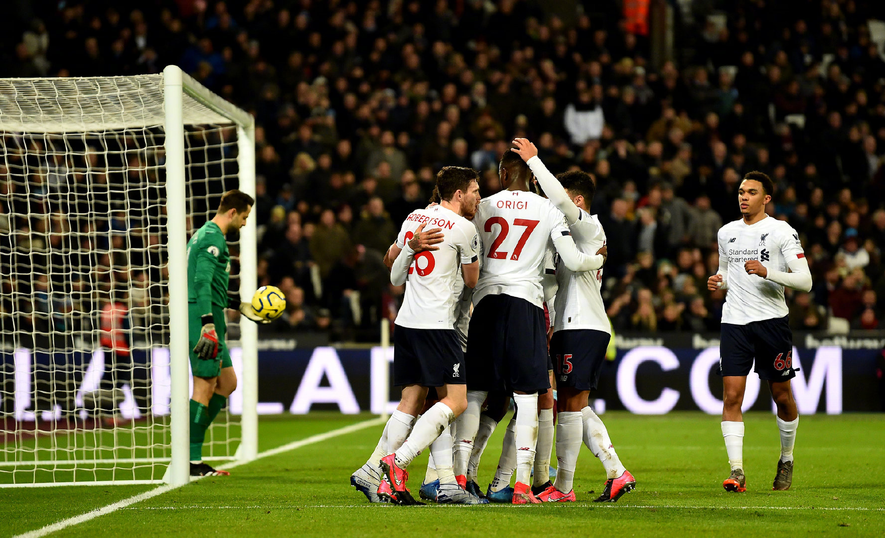 包含亨尼斯连胜稳固榜首地位,法国足球联赛一骑绝尘的词条 包含亨尼斯连胜稳固榜首地位,法国足球联赛一骑绝尘的词条