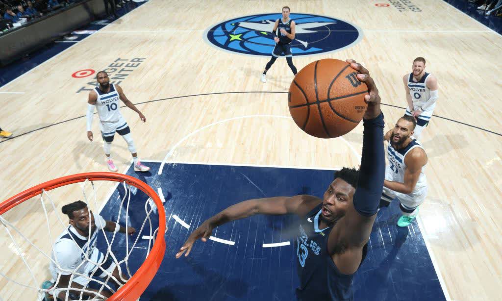 灰熊擒下太阳，莫兰特连砍5场20+