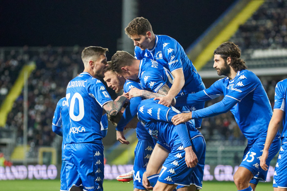 意甲球队实力均衡竞争异常激烈 意甲球队实力均衡竞争异常激烈