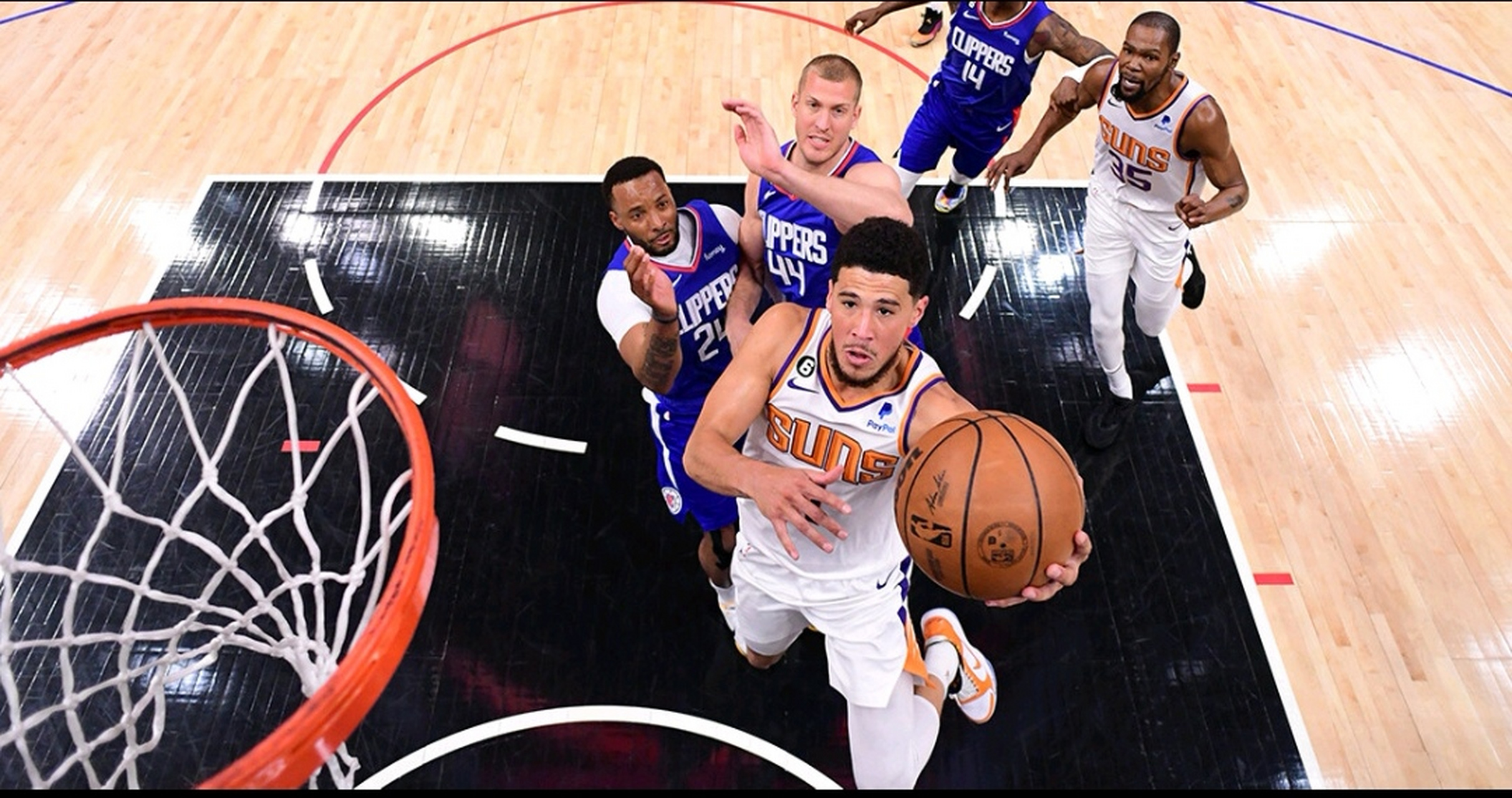 快船对战太阳:伦纳德迎战布克,得分之争 快船对战太阳:伦纳德迎战布克,得分之争