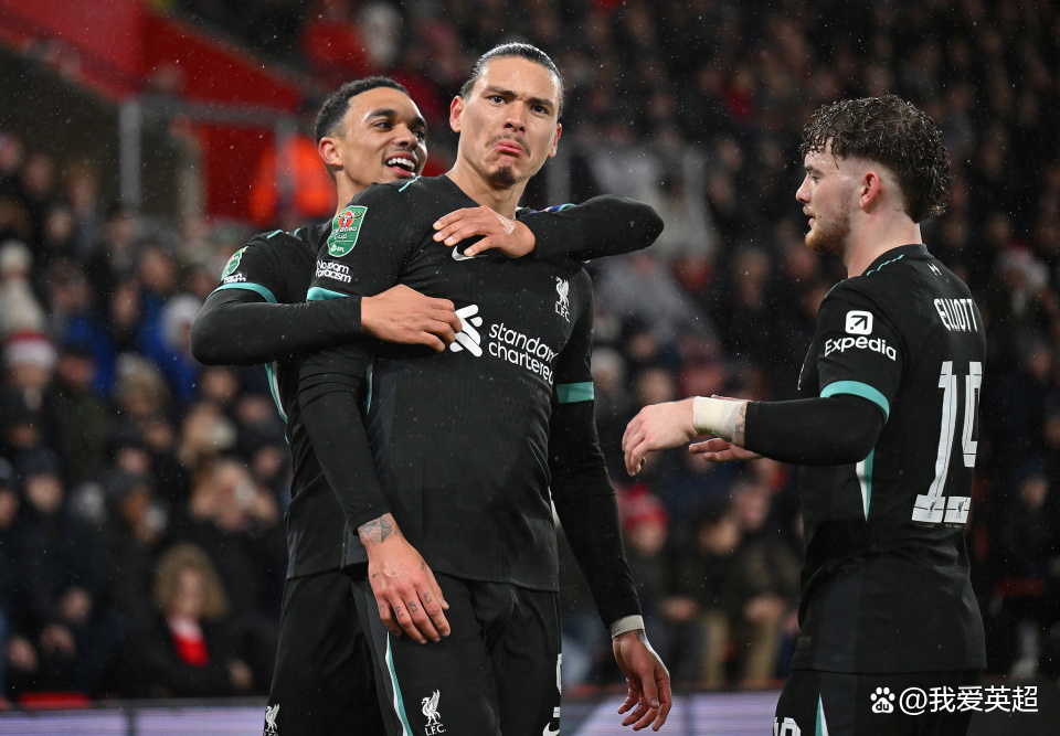 惊险一幕：球队临危掌握胜局