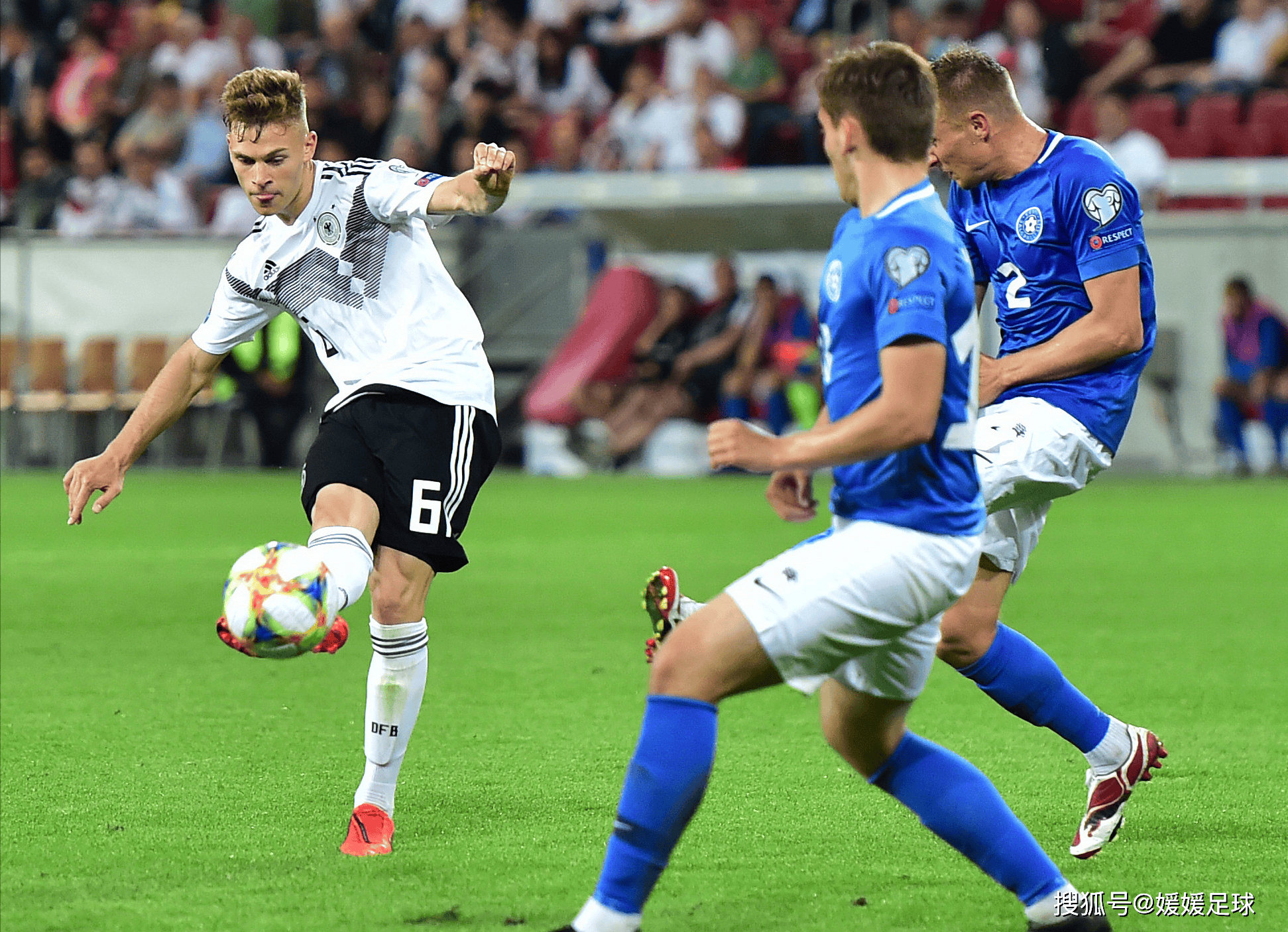 足球比赛中的精彩表现令人惊叹