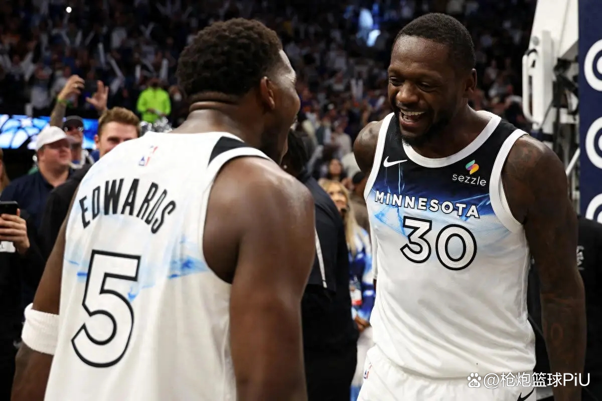 狼队球员表现令人惊艳，成为球队亮点