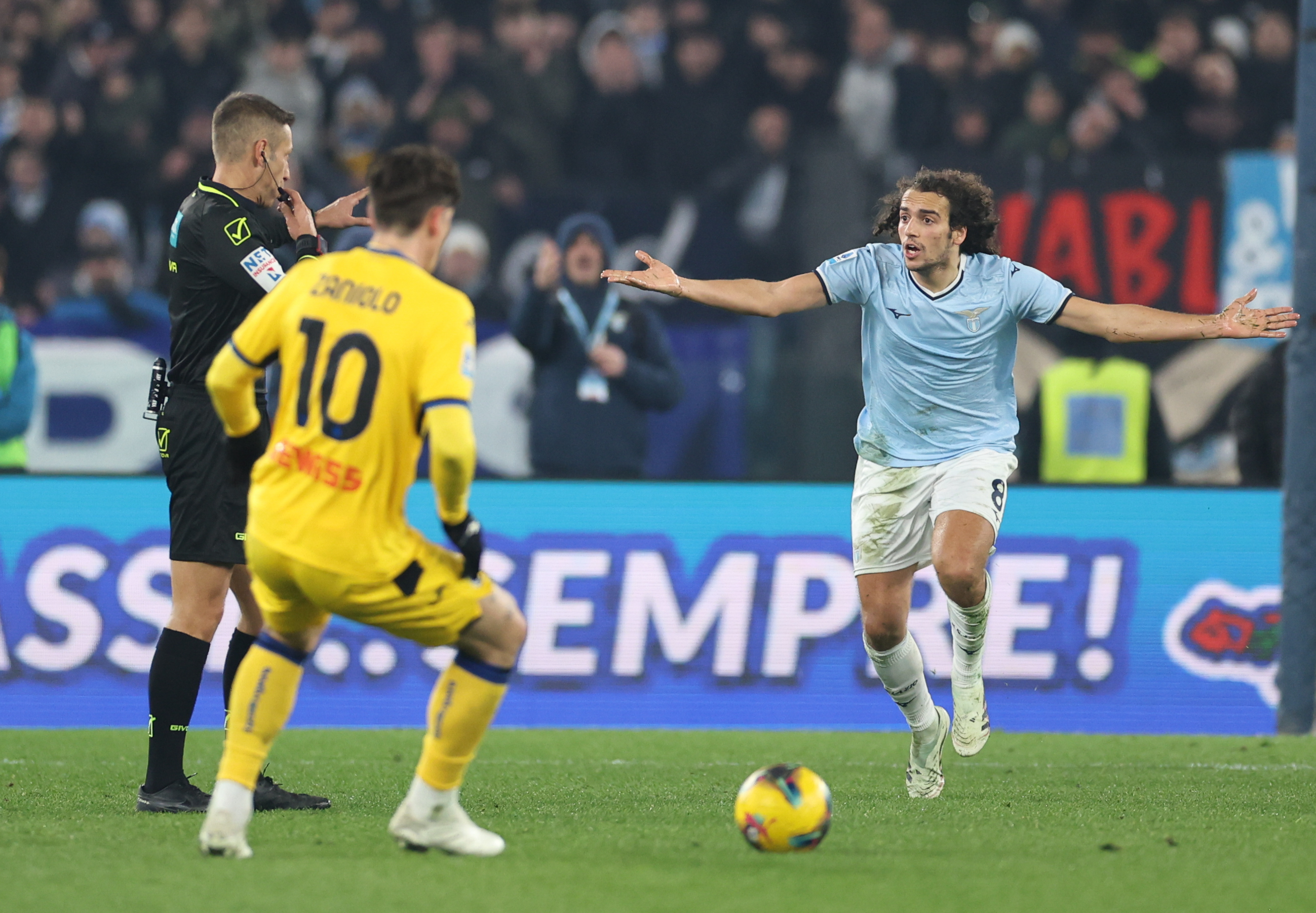 开云APP-拉齐奥中场表现出色，帮助摩纳哥获胜