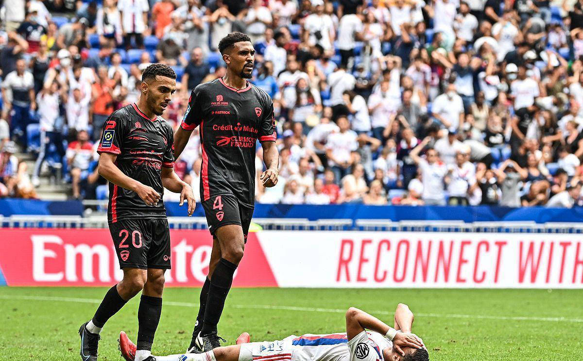 圣埃蒂安客场击败亚眠,保级形势稍有好转 圣埃蒂安客场击败亚眠,保级形势稍有好转