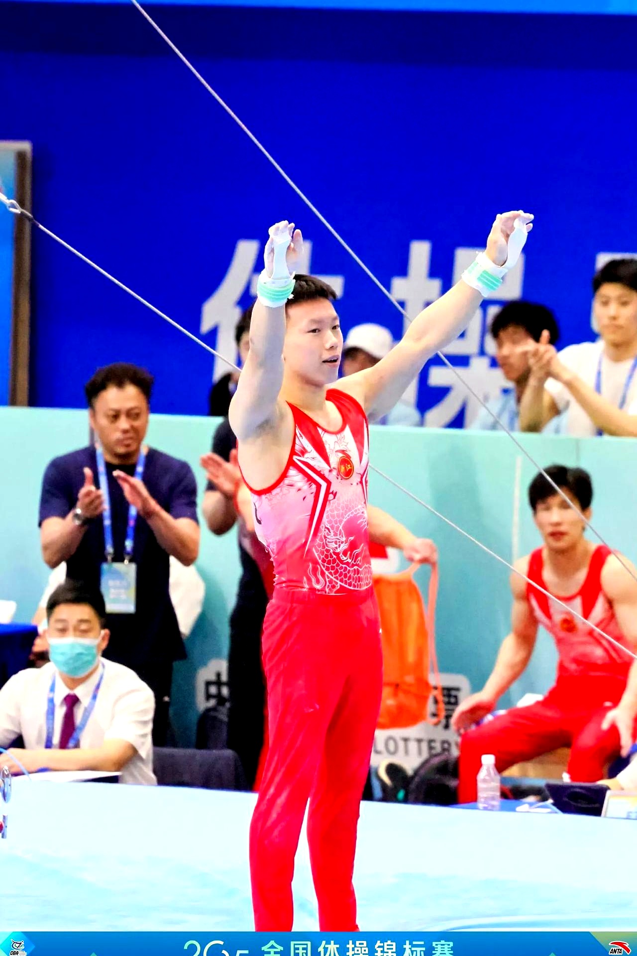 开云体育APP下载-体操队伍精湛技艺，备受瞩目