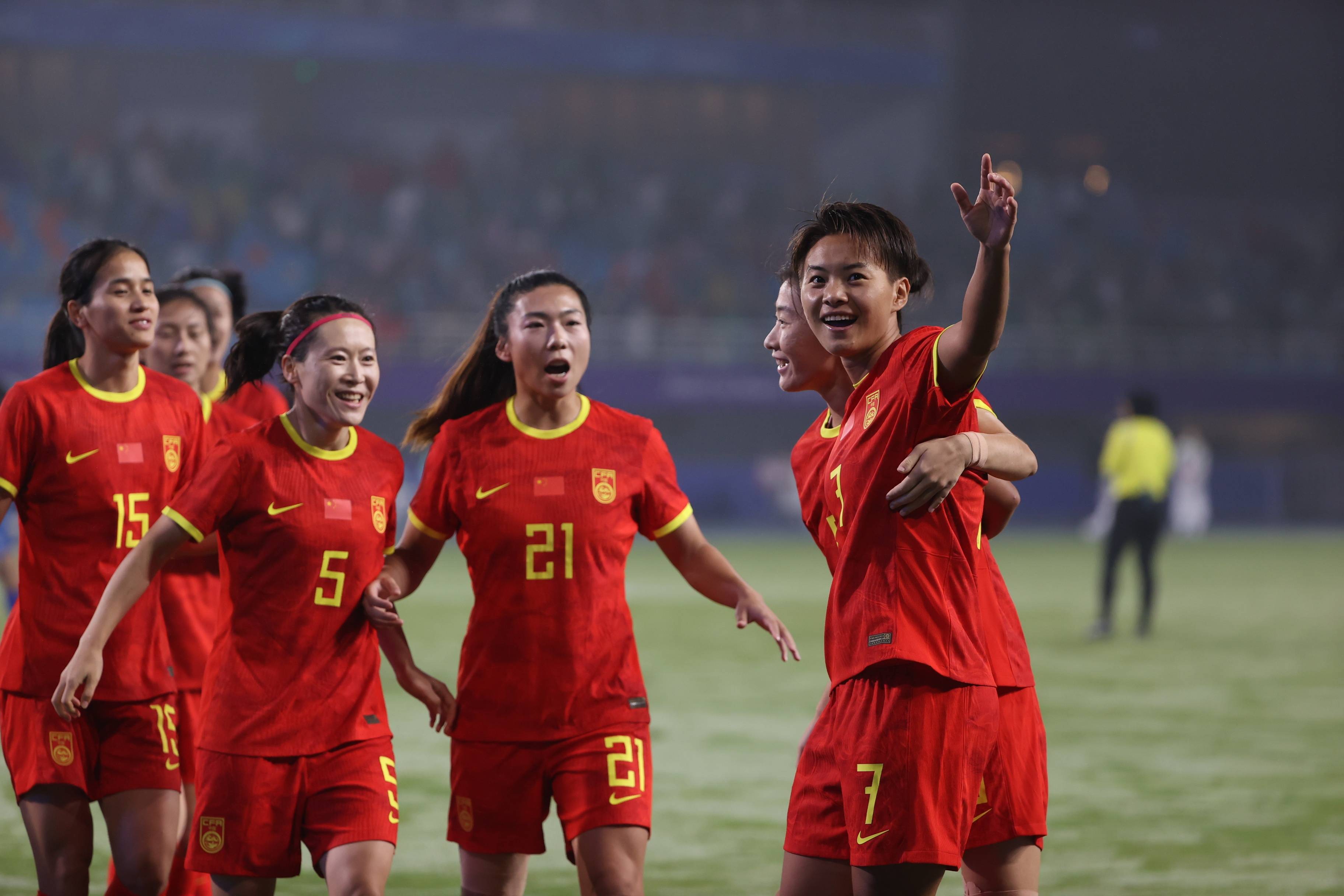 开云体育APP下载-卫冕冠军在女足比赛中遭遇挑战