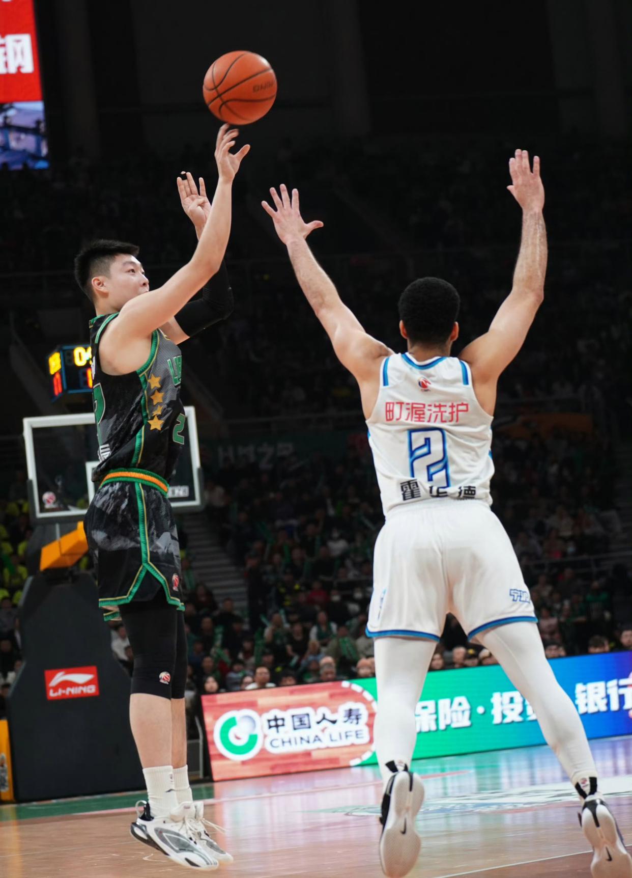 辽宁队大胜辽篮,保持不败纪录 辽宁队大胜辽篮,保持不败纪录