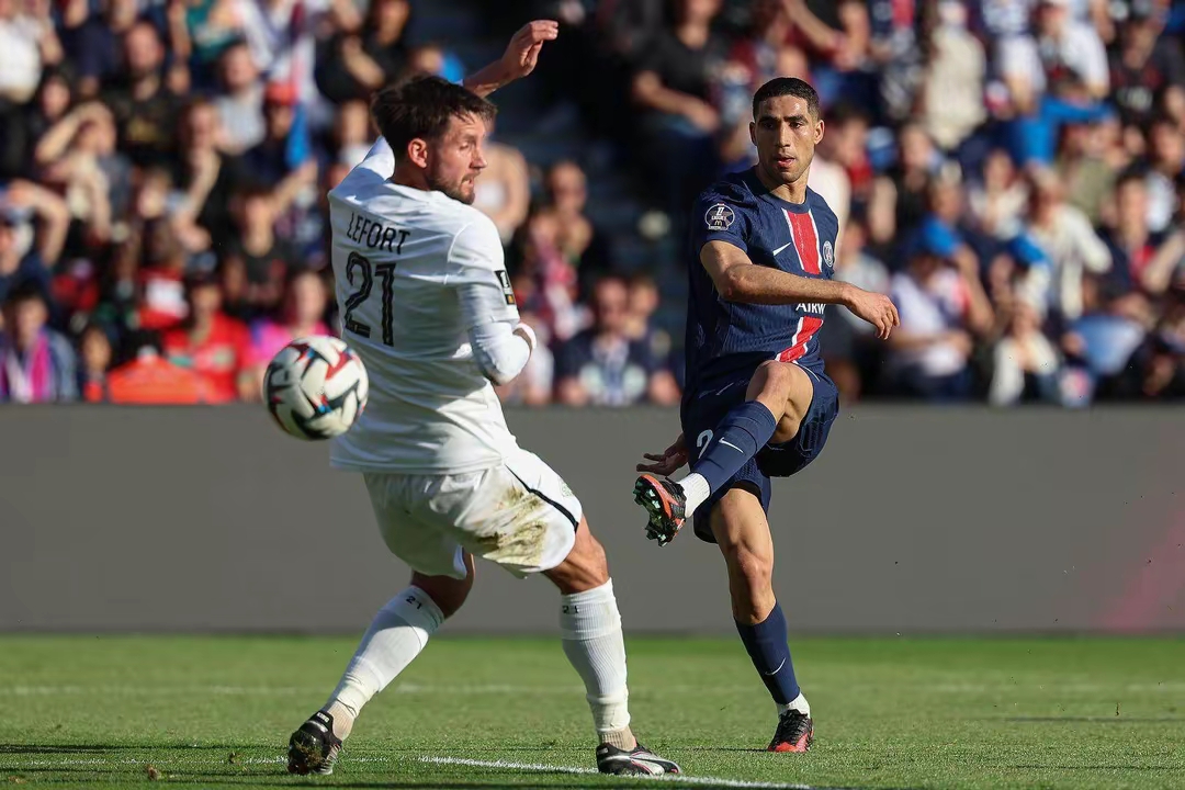 开云体育APP下载-巴黎圣日耳曼完胜摩纳哥，继续保持不败