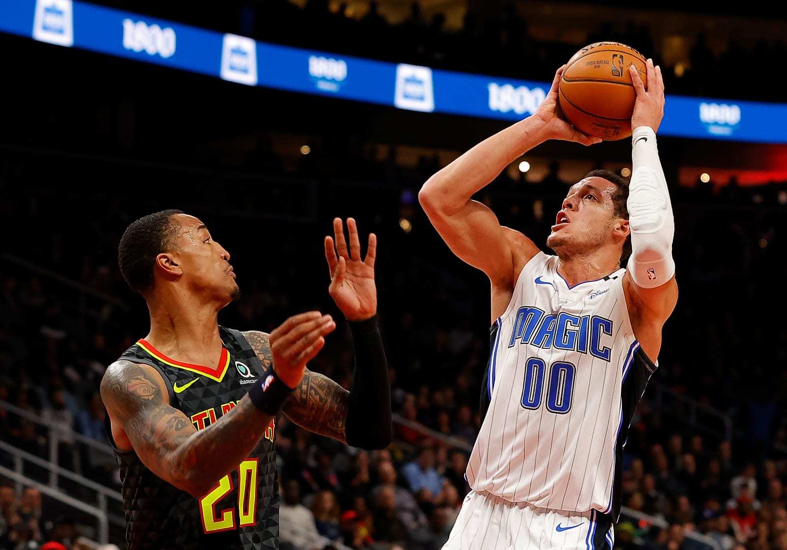 猛龙全队爆发逆转魔术，范弗利特贡献19分