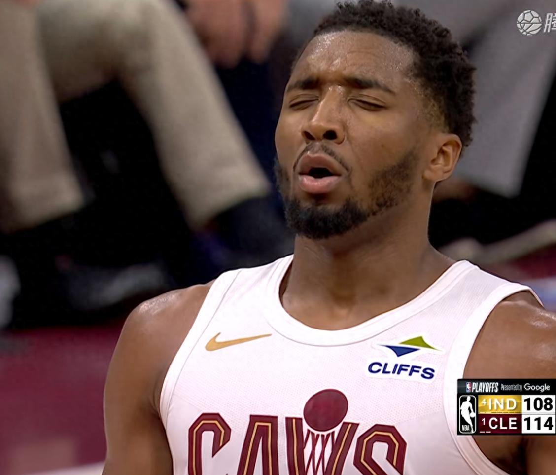 米切尔砍下40分,爵士险胜步行者 米切尔砍下40分,爵士险胜步行者