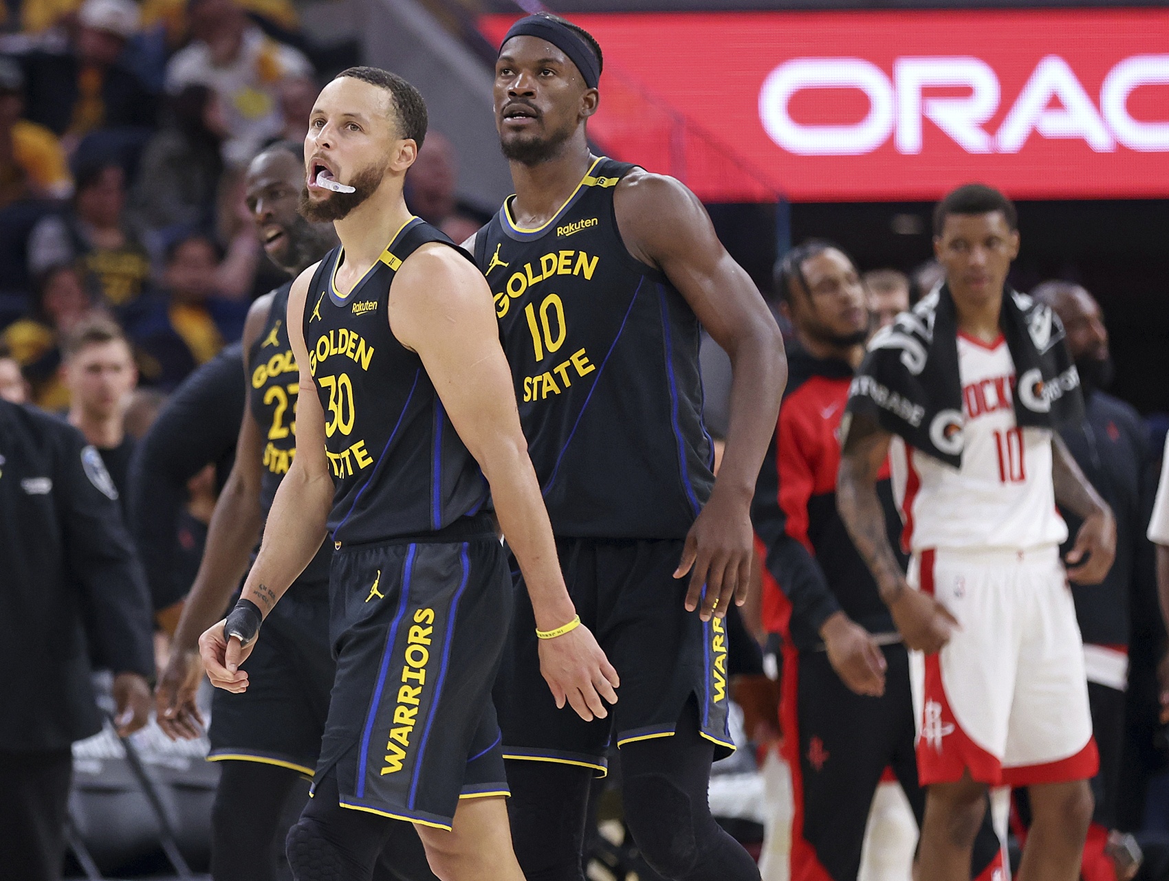 公牛惨败雄鹿，字母哥轰下40分