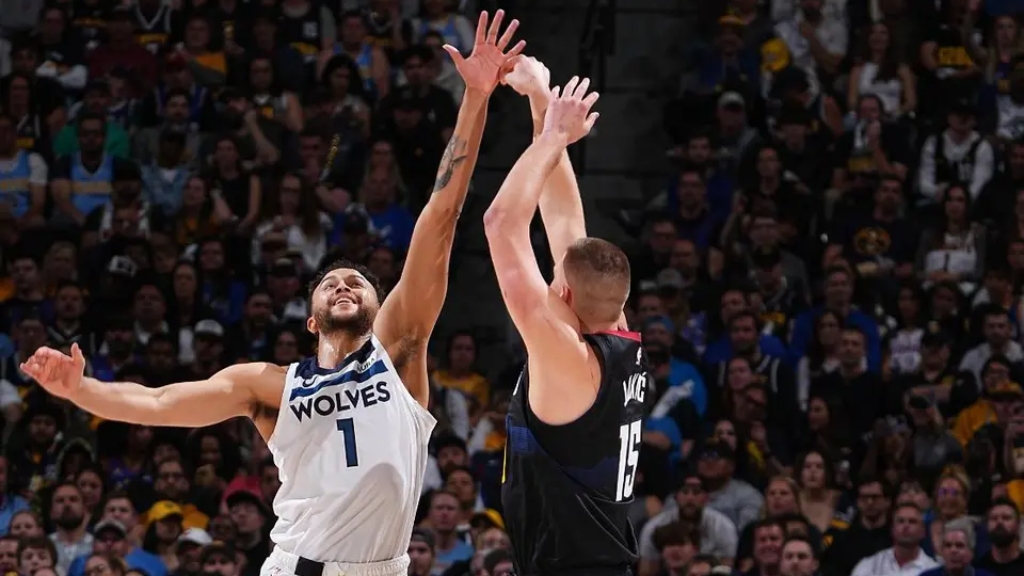 开云体育官方网站-篮网主场大胜雷霆，继续追赶掘金