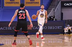 勇士苦战雄鹿，康宇砍下28分